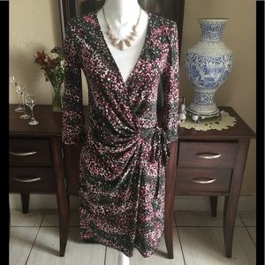 Chic Floral Wrap Green Dress